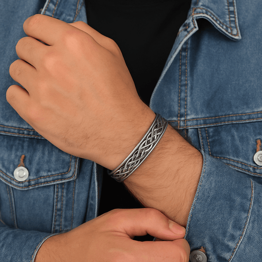 Everyday Icons: Redefine Your Daily Look with The Men Thing Jewellery