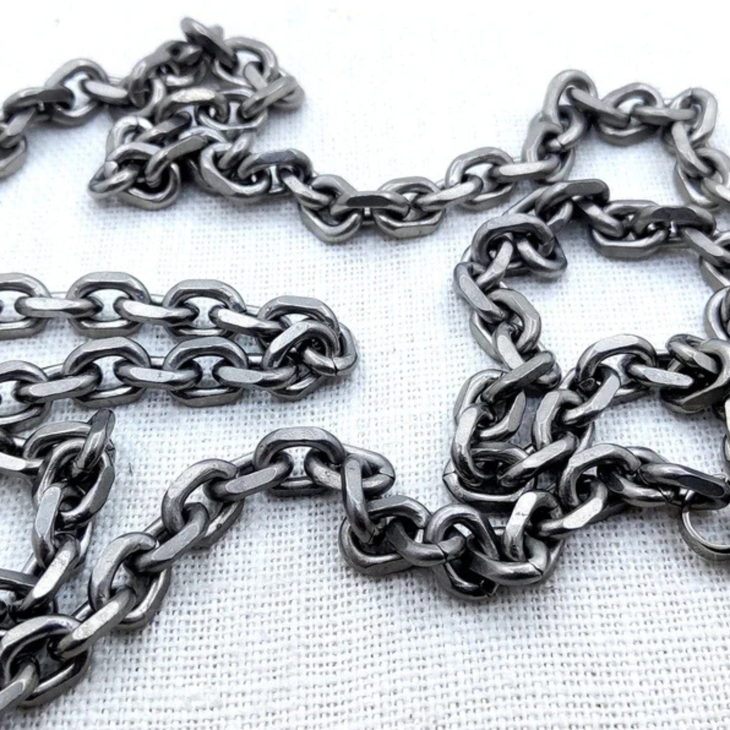 THE MEN THING Chain NIGHTSTEEL VEIN - 4mm Pure Stainless Steel Chain, 24inch for Men & Boys