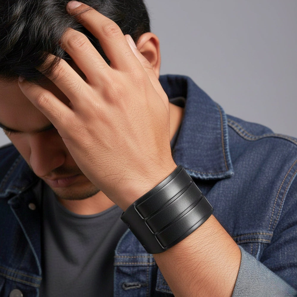 THE MEN THING Leather Bracelet BLACK FORTRESS - 70.4mm Black Genuine Leather Adjustable Bracelet for Men & Boys (10.5 inch)