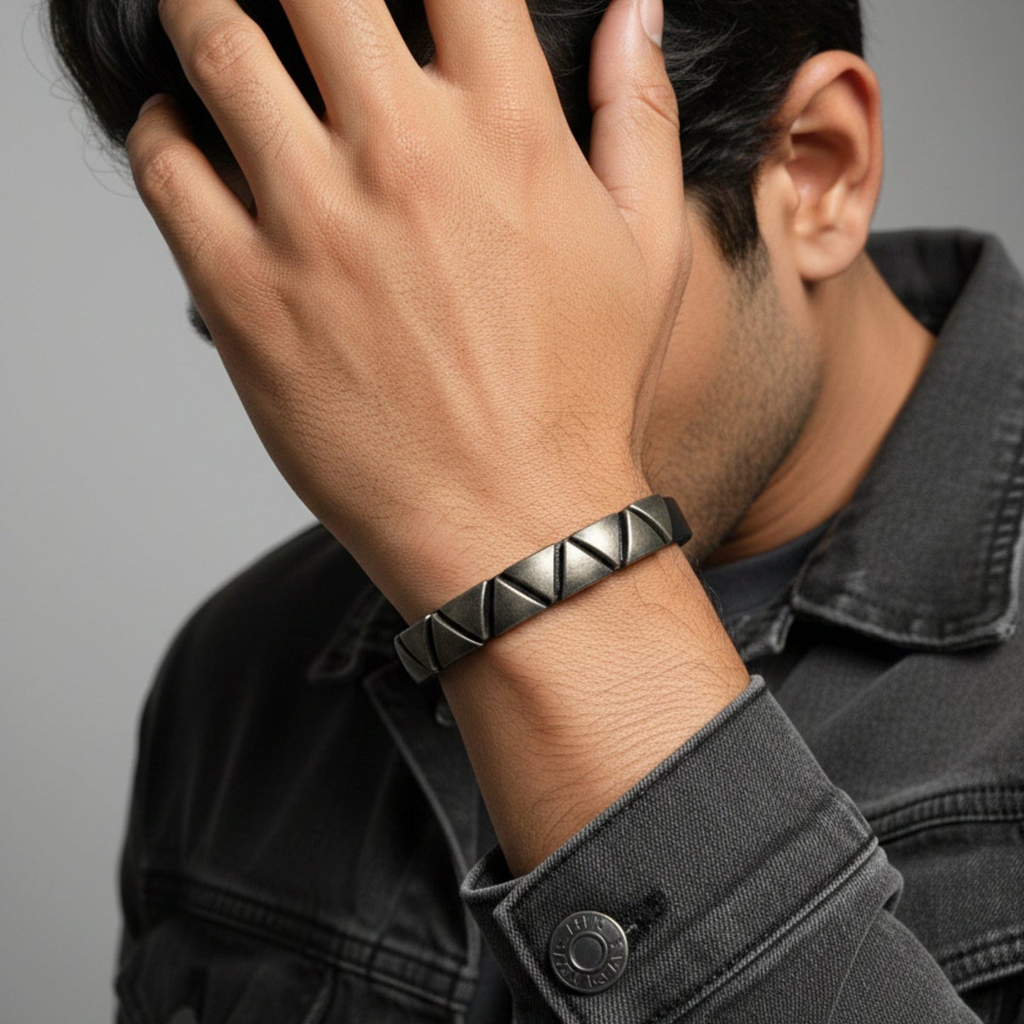 THE MEN THING Leather Bracelet DRAKKAR REIGN - 10mm Black Genuine Leather Adjustable Bracelet for Men & Boys (9.5 inch)