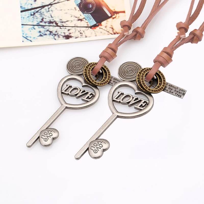THE MEN THING Leather Necklace Vintage Alloy Key Heart Ring Pendant with Adjustable Pure Dark Orange Leather Cord Necklace for Men & Boys