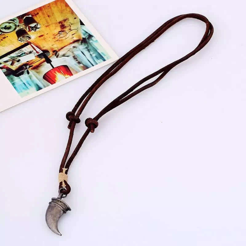THE MEN THING Leather Necklace WARRIOR TOOTH BROWN - Vintage Alloy Claw Pendant with Adjustable Pure Leather Cord Necklace for Men & Boys