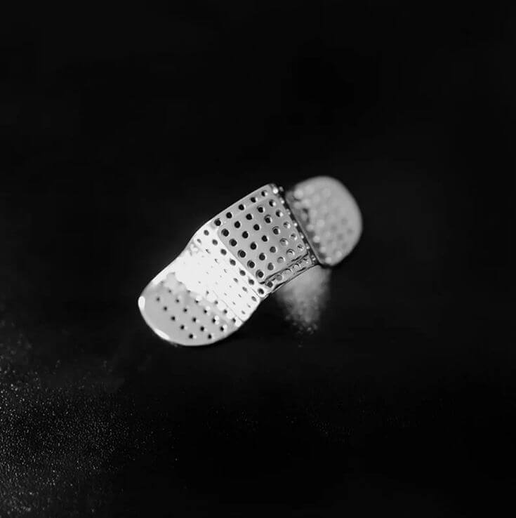 THE MEN THING Nose & Ear Ring NOSE BAND-AID - Silver Toned Fashion Nasal Clip, Nightclub - No Holes Nose Clip, Nose Strip for Men and Boys (1 Pcs)