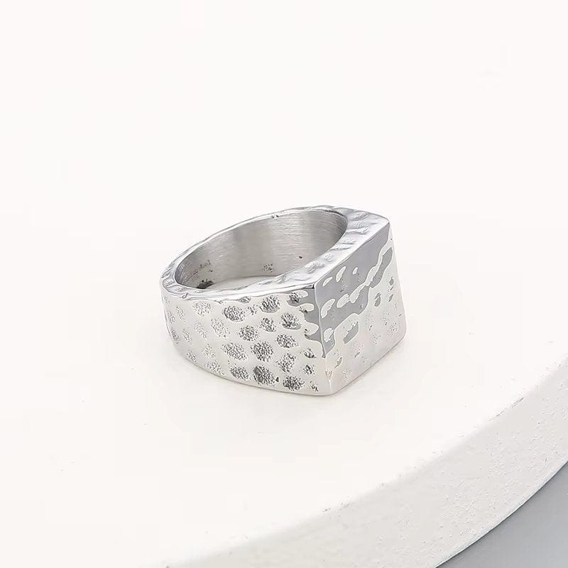 THE MEN THING Rings BATTLEBORN SILVER HAMMERED RING - Silver Steel Ring - Pure Titanium Steel Ring for Men Size - 21