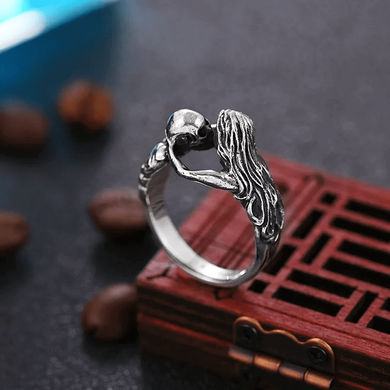 THE MEN THING Rings SKULL KISS - Alloy Adjustable Ring for Men and Boys