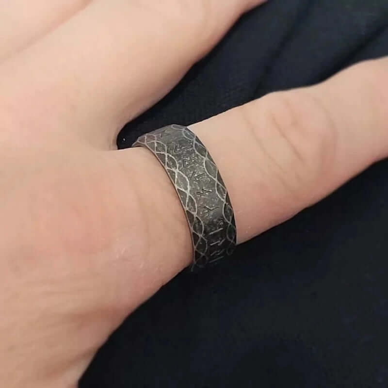 THE MEN THING Rings VIKING NORSE AMULET - Black Oxy Ring - Pure Titanium Steel Ring for Men (Size, 17-21- 24)