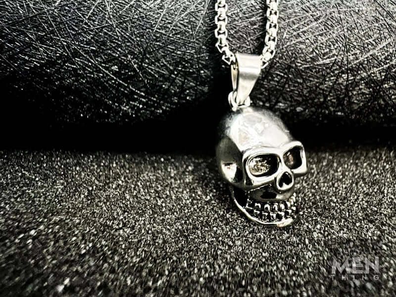 THE MEN THING SS Pendant/ Necklace BIG SKULL 2 - Alloy Pendant with Pure Stainless Steel 24inch Round Box Chain, American trending Style for Men & Boy