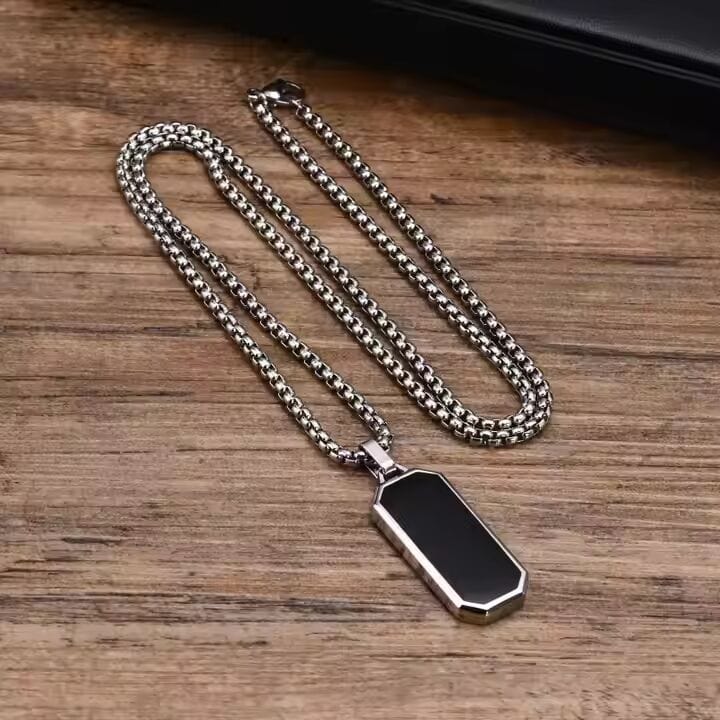 THE MEN THING SS Pendant/ Necklace BLACK HAWK CREST - Pure Stainless Steel 24inch Round box Chain for Men, European trending Style for Men & Boy
