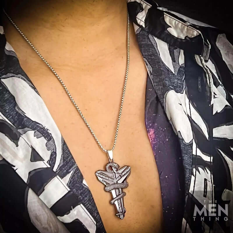 THE MEN THING SS Pendant/ Necklace BLACK MAMBA - Pure Titanium Steel Black Mamba Pendant with 24inch Round Box Black Chain for Men & Boys