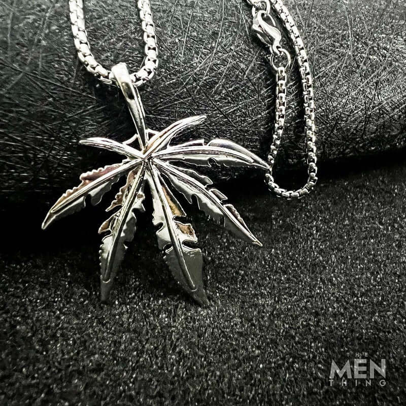 THE MEN THING SS Pendant/ Necklace LEAFEN - Alloy Pendant with Stainless Steel 24inch Chain