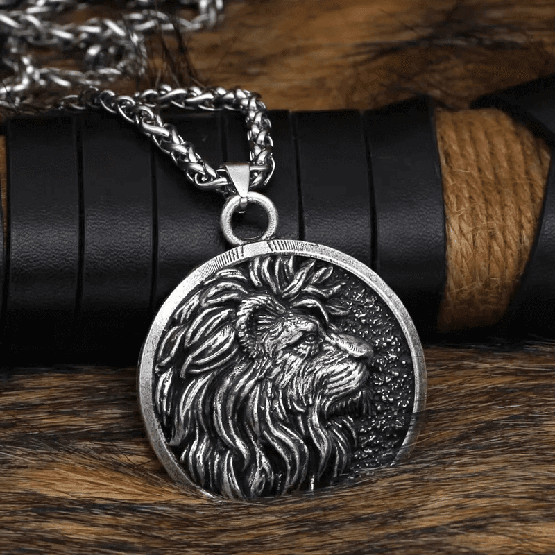 THE MEN THING SS Pendant/ Necklace LION KING HEAD - Alloy Pendant with Stainless Steel 24inch Spiga Chain for Men & Boy