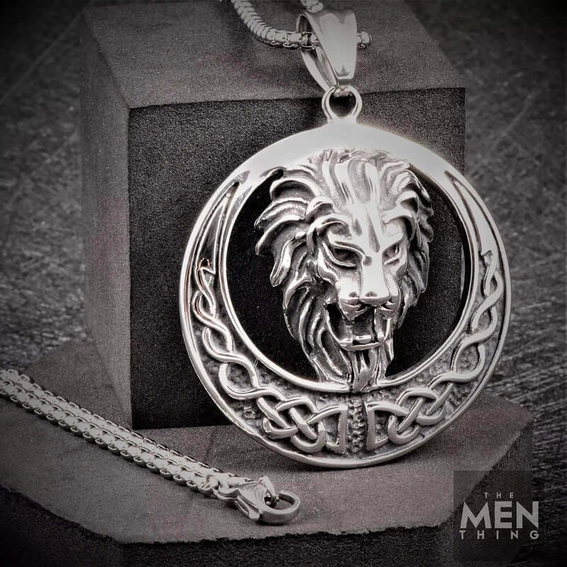 THE MEN THING SS Pendant/ Necklace LION KINGDOM - Pure Titanium Steel Pendant with 24inch Round Box Chain for Men & Boys