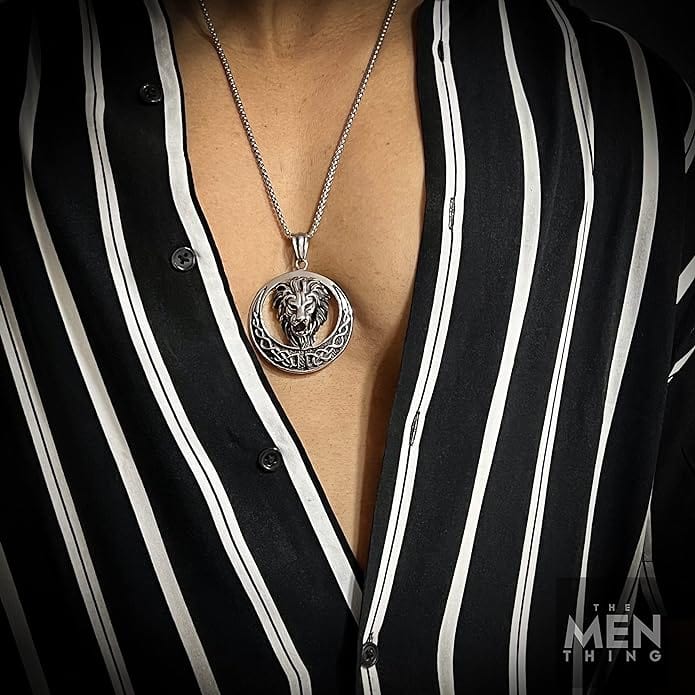 THE MEN THING SS Pendant/ Necklace LION KINGDOM - Pure Titanium Steel Pendant with 24inch Round Box Chain for Men & Boys