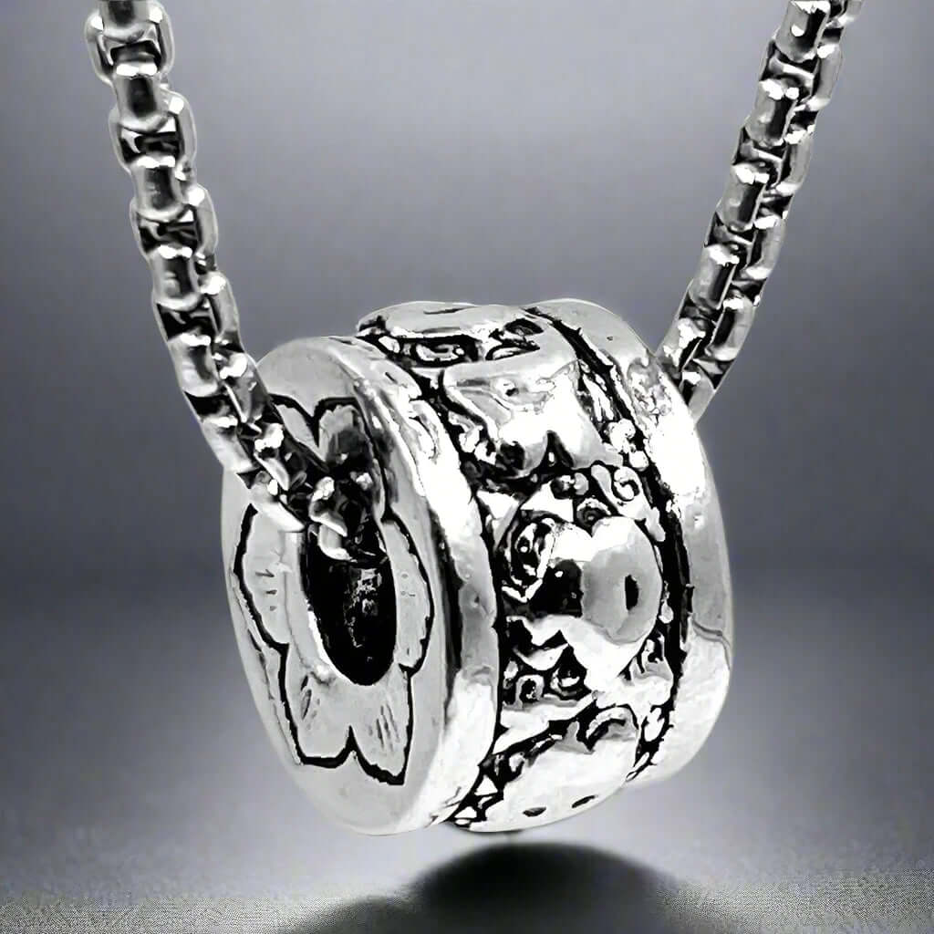 THE MEN THING SS Pendant/ Necklace MANTRA ROUND - Alloy Round Mantra Pendant with Pure Stainless Steel 24inch Chain for Men, Milan trending Style - Round Box Chain & Pendant for Men & Boy