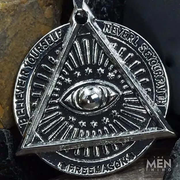 THE MEN THING SS Pendant/ Necklace MASONIC EYE - Alloy Pendant with Pure Stainless Steel Round Box Chain, European trending Style for Men & Boys (24 inch)