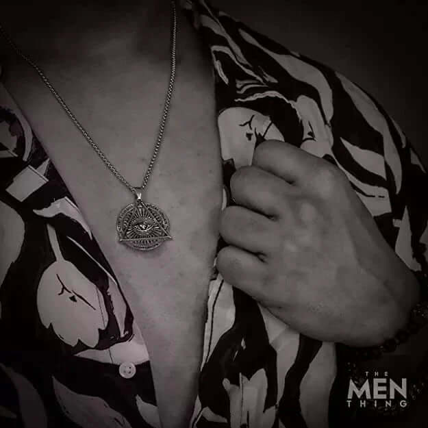 THE MEN THING SS Pendant/ Necklace MASONIC EYE - Alloy Pendant with Pure Stainless Steel Round Box Chain, European trending Style for Men & Boys (24 inch)