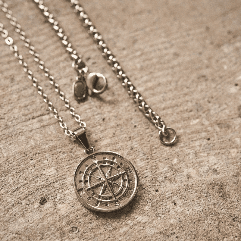 THE MEN THING SS Pendant/ Necklace NORTH STAR - Silver Tone Alloy Pendant with Stainless Steel Round Box Chain Set - 24-inch & 3mm Rope Chain, European Trending Style