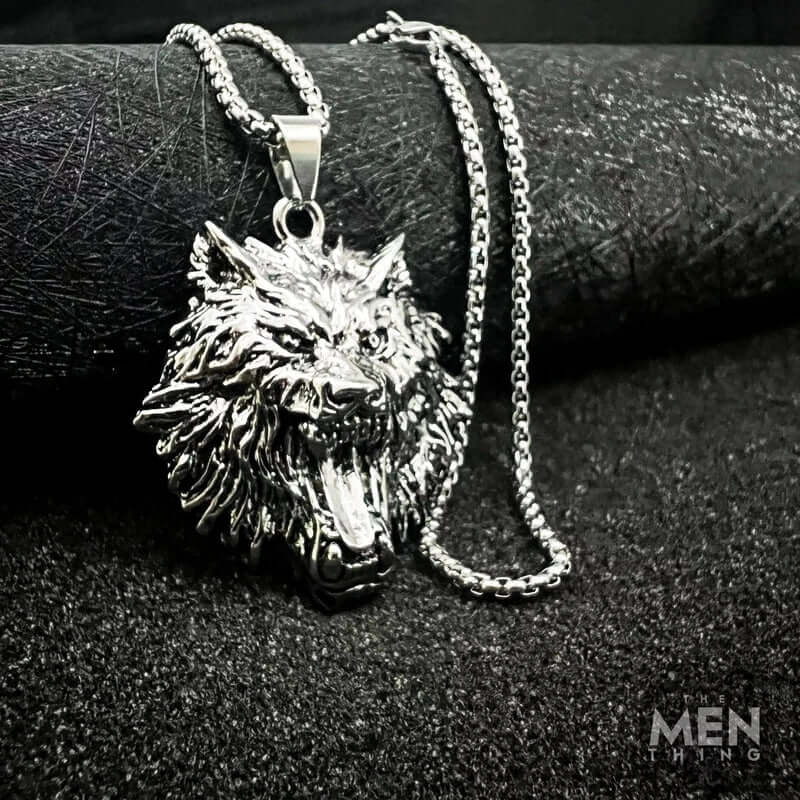 THE MEN THING SS Pendant/ Necklace ROARING KING - Alloy Pendant with Pure Stainless Steel 24inch Round Box Chain, European trending Style for Men & Boy