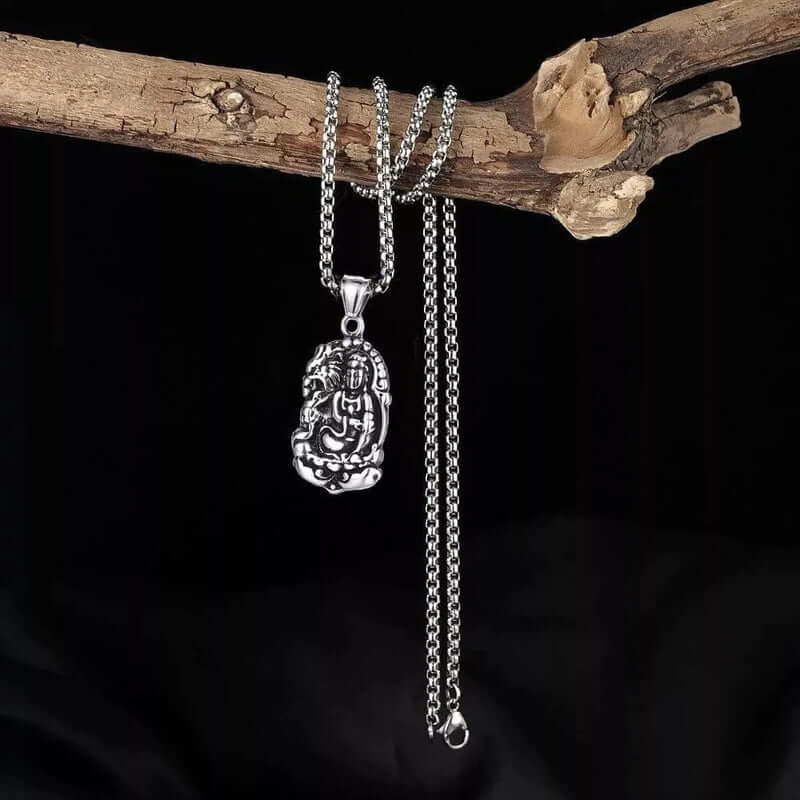 THE MEN THING SS Pendant/ Necklace ROARING PEACE - Alloy Pendant with Pure Stainless Steel 24inch Round Box Chain, American trending Style for Men & Boy