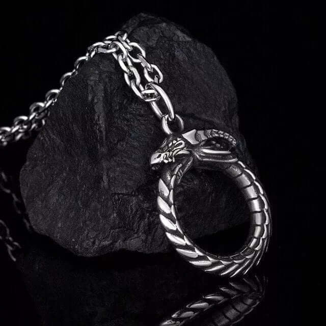 THE MEN THING SS Pendant/ Necklace SERPENT OF ETERNITY - Alloy Gluttonous Snake Pendant with Pure Stainless Steel 24inch Round Box Chain, European trending Style for Men & Boy