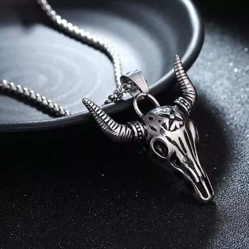 THE MEN THING SS Pendant/ Necklace SHEEP HORN - Alloy Pendant with Pure Stainless Steel 24inch Round Box Chain, American trending Style for Men & Boy