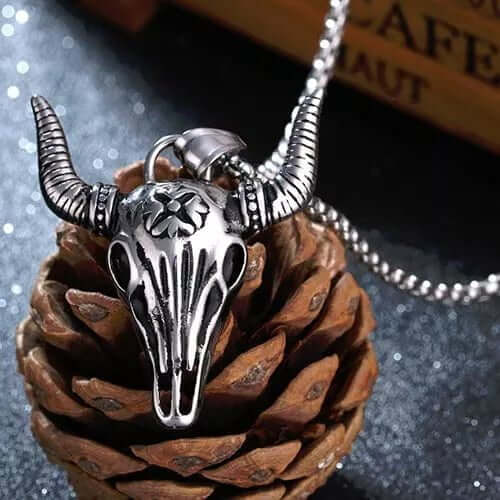 THE MEN THING SS Pendant/ Necklace SHEEP HORN - Alloy Pendant with Pure Stainless Steel 24inch Round Box Chain, American trending Style for Men & Boy