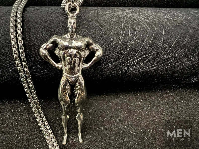THE MEN THING SS Pendant/ Necklace STRONG ME - Alloy Pendant with Pure Stainless Steel 24inch Round Box Chain, American trending Style for Men & Boy