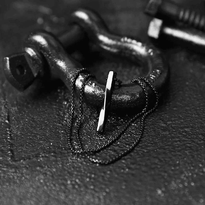 THE MEN THING SS Pendant/ Necklace VERTICAL TWIST - Alloy Black Twisted Bar Pendant with 24inch Black Round Box Chain, European trending Style for Men & Boys