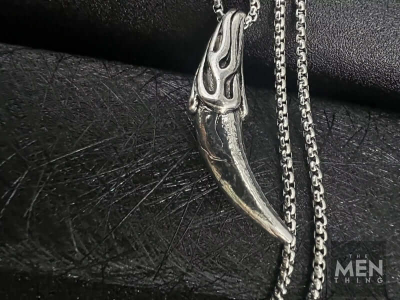 THE MEN THING SS Pendant/ Necklace VICTORY TOOTH - Alloy Pendant with Pure Stainless Steel 24inch Round Box Chain, American trending Style for Men & Boy