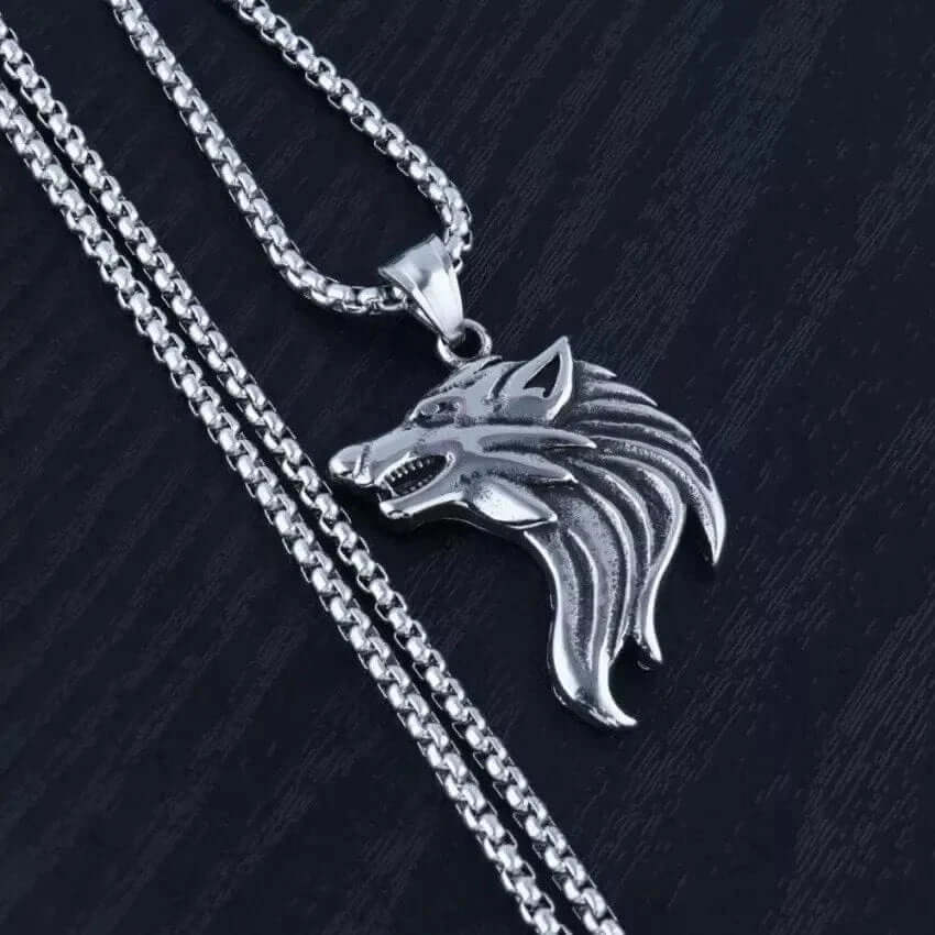 THE MEN THING SS Pendant/ Necklace WATCHING WOLF - Alloy Pendant with Stainless Steel 24inch Round Box Chain, American trending Style for Men & Boy