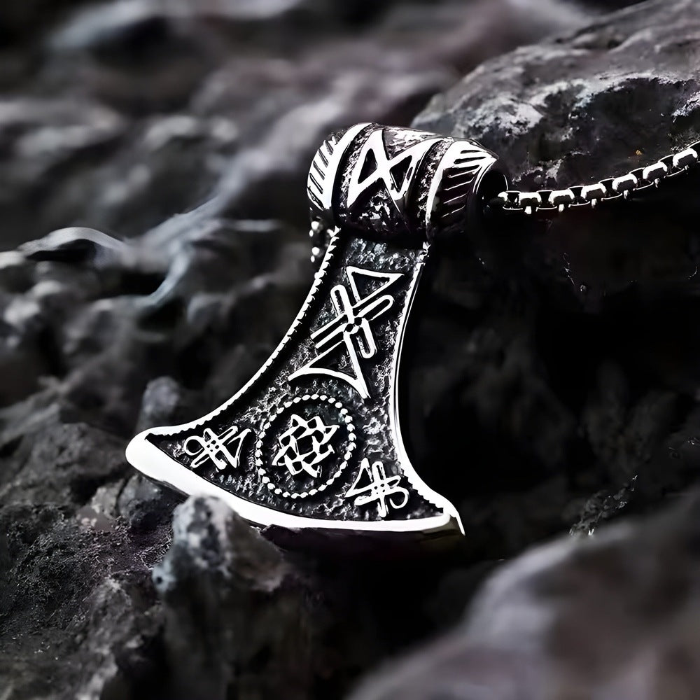 THE MEN THING SS Pendant with Chain ASGARDIAN FANG - Alloy Pendant with Stainless Steel 24inch Round Box Chain, American trending Style for Men & Boy