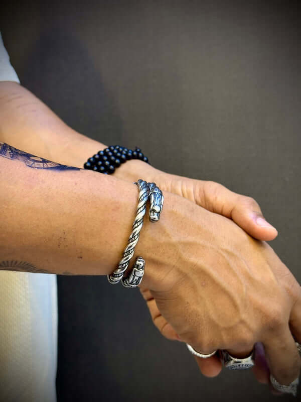 THE MEN THING Steel Bracelets DRAGRONIX - Titanium Bracelet for Men - Norse God Odin Wolf Heads for Men & Boys