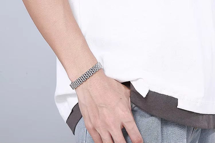 THE MEN THING Steel Bracelets SILVER GRID BRACELET - 8mm Pure Silver Titanium Stainless Steel Bracelet, Silver Chain Bracelet for Men & Boy (8inch)