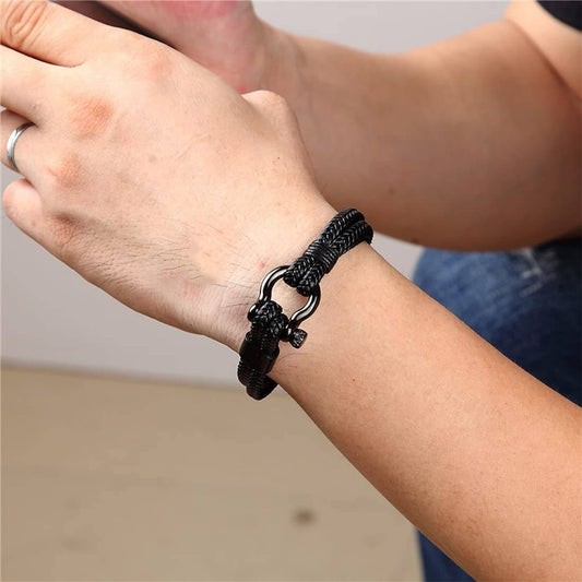 THE MEN THING Leather Bracelet HORSESHOE BUCKLE BLACK - Genuine Leather Braided Bracelet with Stainless Steel Clasp Pin for Men & Boys (8 inch)