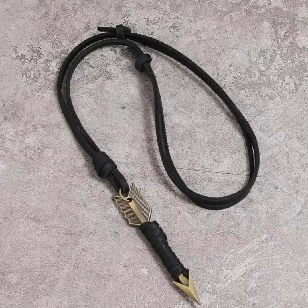 THE MEN THING Leather Necklace LEATHER BOALT BLACK - Vintage Alloy Black Wrapped Arrow Pendant with Adjustable Pure Leather Cord Necklace for Men & Boys