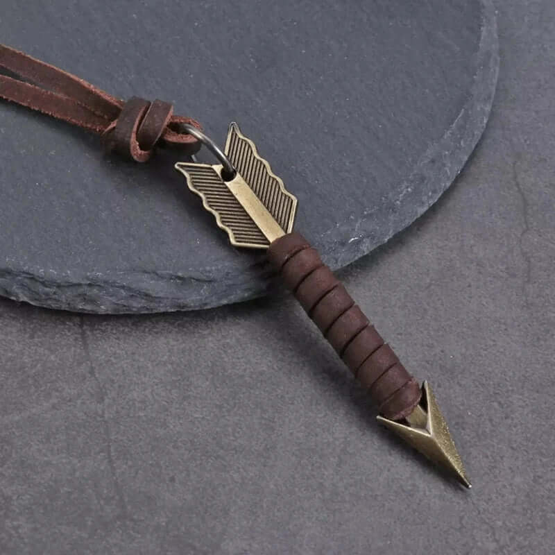 THE MEN THING Leather Necklace LEATHER BOALT BROWN - Vintage Alloy Gold Wrapped Arrow Pendant with Adjustable Pure Leather Cord Necklace for Men & Boys