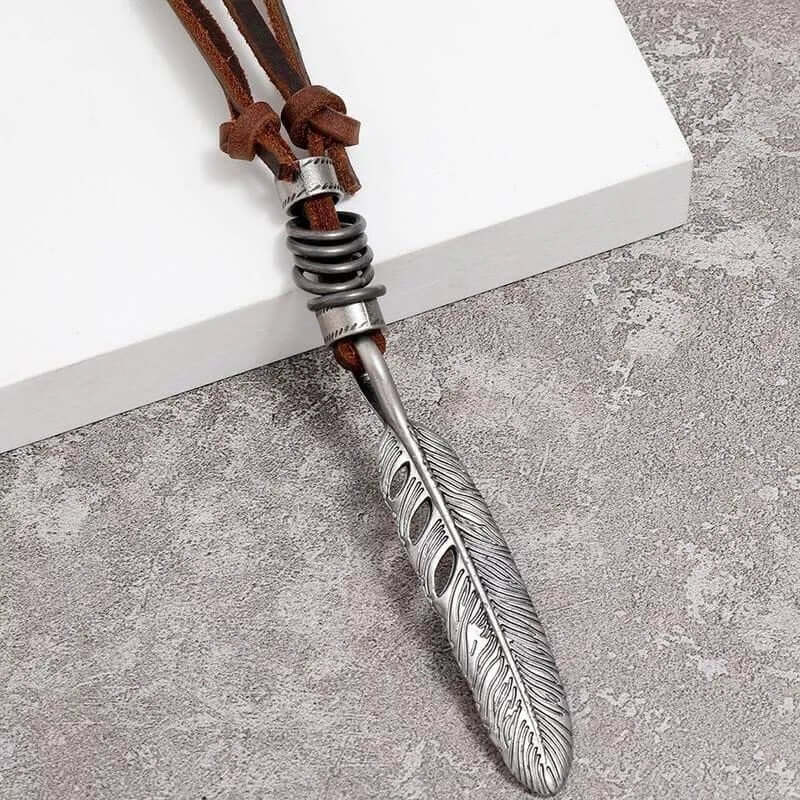 THE MEN THING Leather Necklace MAYAN FREEDOM BROWN - Vintage Alloy Feather Pendant with Adjustable Pure Leather Cord Necklace for Men & Boys