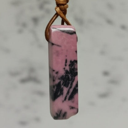 THE MEN THING Leather Necklace RHODONITE BLOOM - Natural Crystal Pendant with Adjustable Pure Leather Cord Necklace for Men & Boys