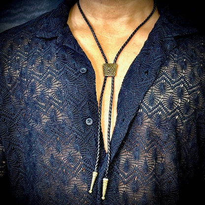 THE MEN THING Leather Necklace TRIADORN - Retro Alloy Pendant Bolo Tie | Adjustable Genuine Leather Cowboy Necktie Necklace for Men & Boys