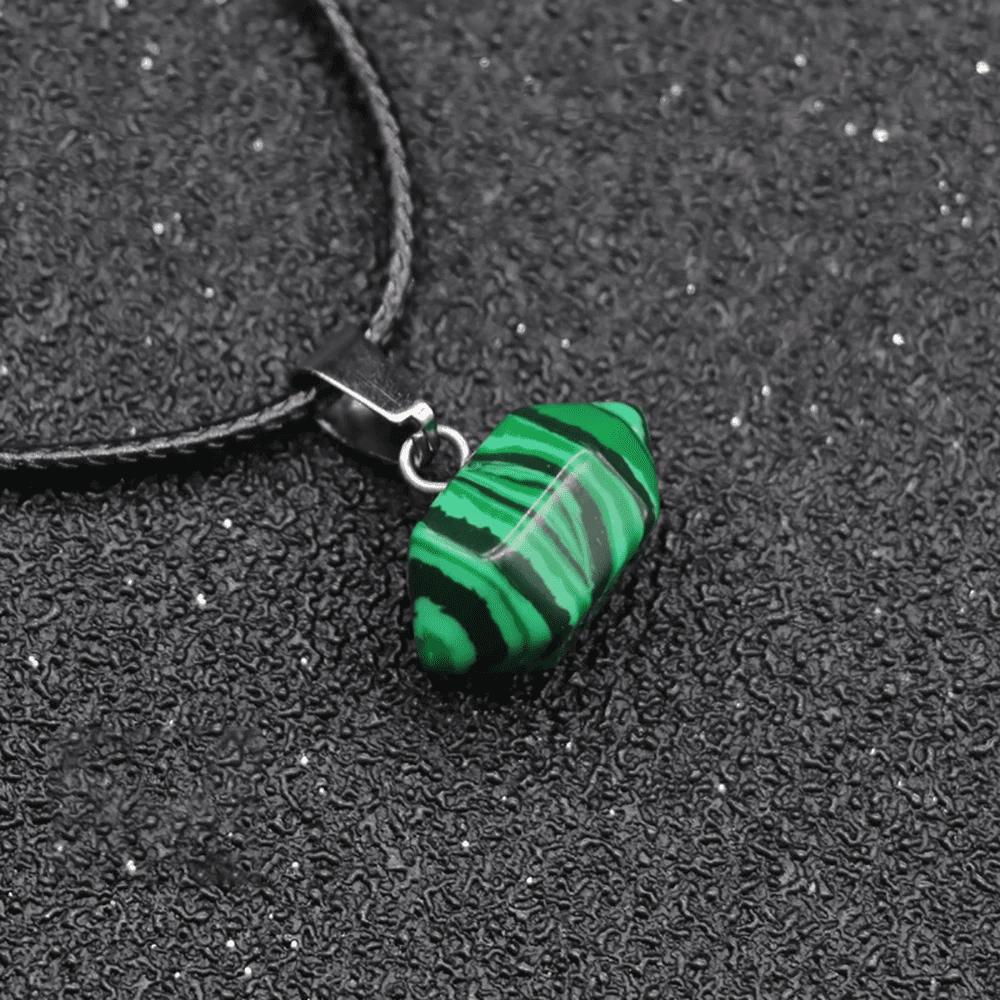 THE MEN THING Leather Necklace TUMBLED MALACHITE Natural Crystal Pendant with 19 inch Leather Rope Chain for Men & Boys