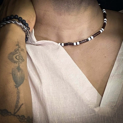THE MEN THING Pearl / Bead Necklace BROWN TIGER COCO - Seed Beaded Necklace - Brown and White Puka Shells - Stylish Necklace for Men and Boys (21 inches with adjustable cable chain)