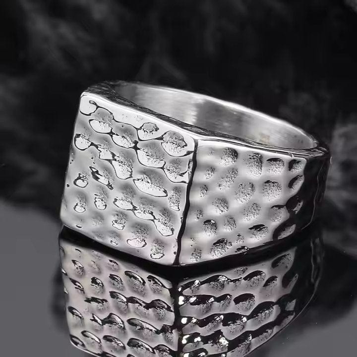 THE MEN THING Rings BATTLEBORN SILVER HAMMERED RING - Silver Steel Ring - Pure Titanium Steel Ring for Men Size - 21