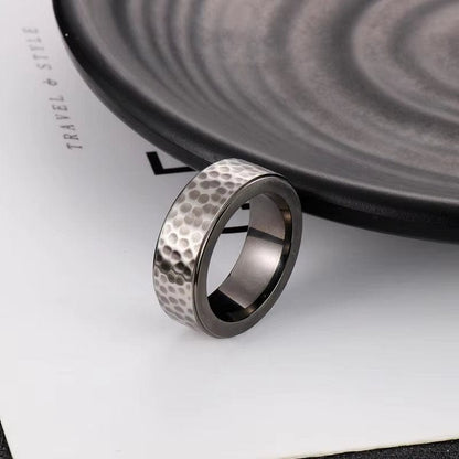 THE MEN THING Rings BLACK TITANIUM HAMMERED RING - Silver Ring - Pure Titanium Steel Ring for Men Size - 21