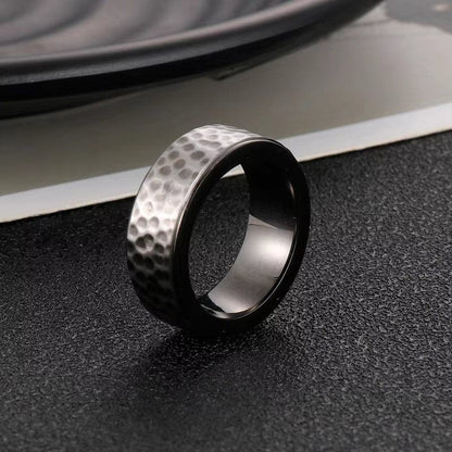 THE MEN THING Rings BLACK TITANIUM HAMMERED RING - Silver Ring - Pure Titanium Steel Ring for Men Size - 21