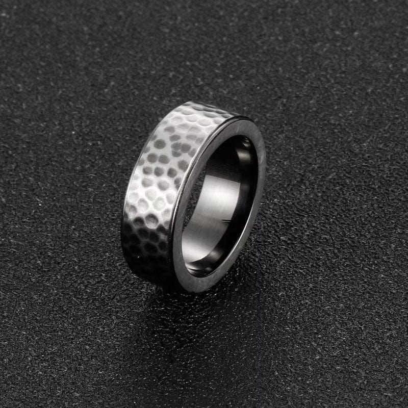 THE MEN THING Rings BLACK TITANIUM HAMMERED RING - Silver Ring - Pure Titanium Steel Ring for Men Size - 21