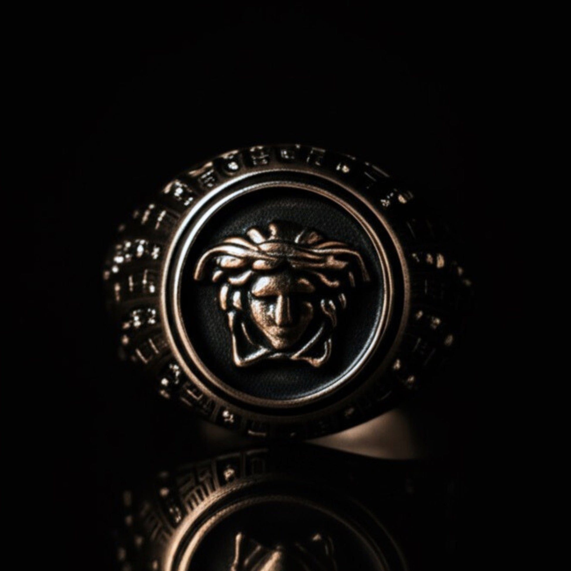 THE MEN THING Rings Royal Series - GORGON CREST RING - Pure Stainless Steel Men’s Steel-Plated Ring – Statement Luxury Jewelry (Size : 19-22-27)