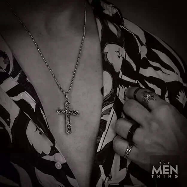 THE MEN THING SS Pendant/ Necklace FAITHCROSS - Alloy  Jesus Cross Pendant with Pure Stainless Steel  24inch Round Box Chain, European trending Style for Men & Boys