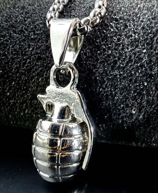 THE MEN THING SS Pendant/ Necklace GRENADE - Alloy Pendant with Pure Stainless Steel 24inch Round Box Chain, American trending Style for Men & Boy