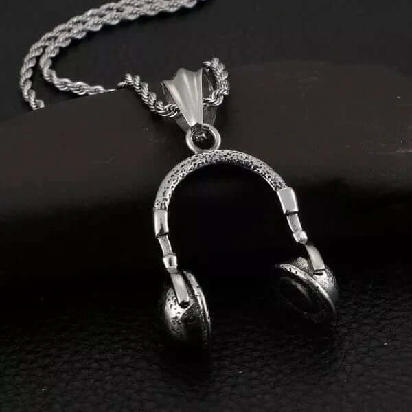 THE MEN THING SS Pendant/ Necklace HEADPHONE BLACK (A) -  Alloy Pendant with Stainless Steel 24inch Round Box Chain for Men, American trending Style for Men & Boy