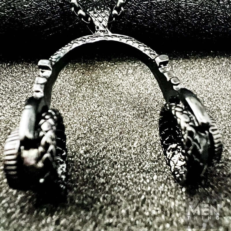 THE MEN THING SS Pendant/ Necklace HEADPHONE BLACK - Titanium Steel Pendant with 24inch Round Box Chain for Men & Boys
